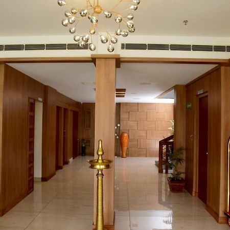 Hotel Emerald Palace Kottiyam Zewnętrze zdjęcie