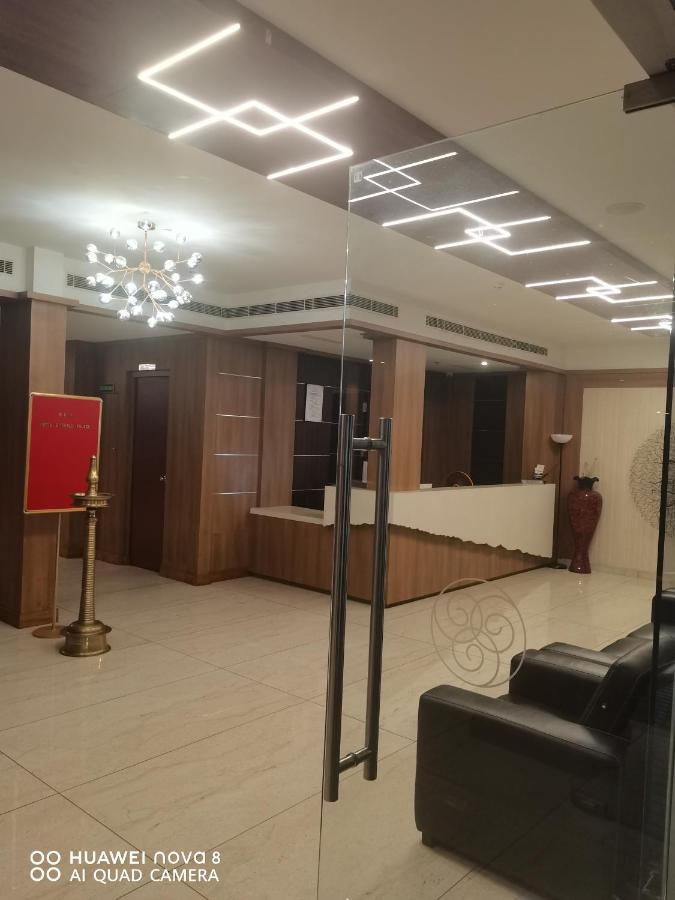 Hotel Emerald Palace Kottiyam Zewnętrze zdjęcie
